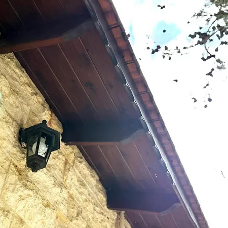 Nyaraló η σπηλιά του θουκυδίδη