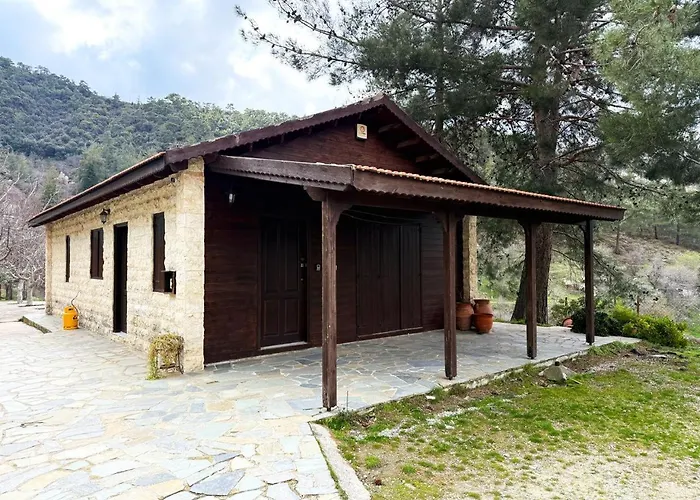 η σπηλιά του θουκυδίδη